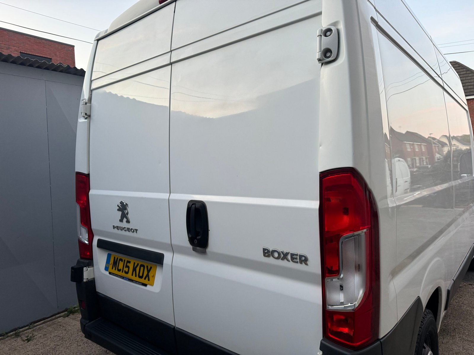 
								Peuegot Boxer 2.2 Professional L2 H2 full									