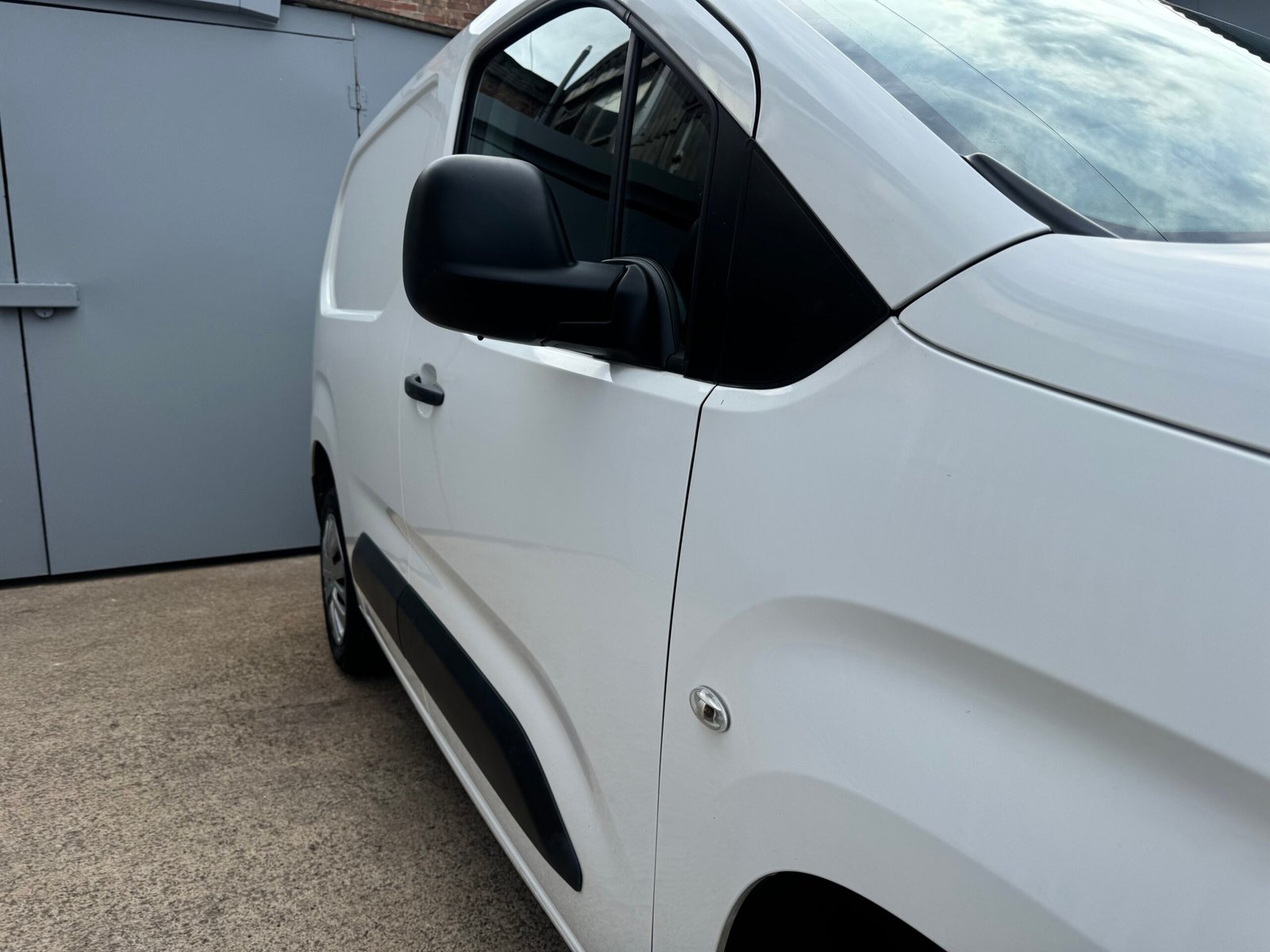 
								Peugeot Partner Professional 1.5HDi 2019/69 full									