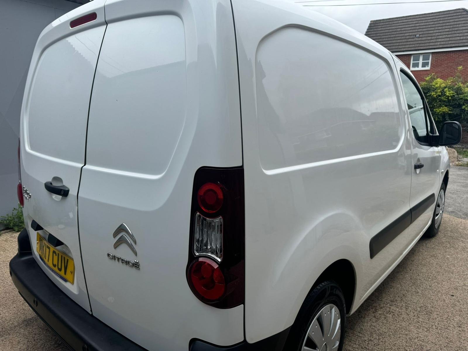 
								Citroen Berlingo Enterprise 1.6 BlueHDi full									
