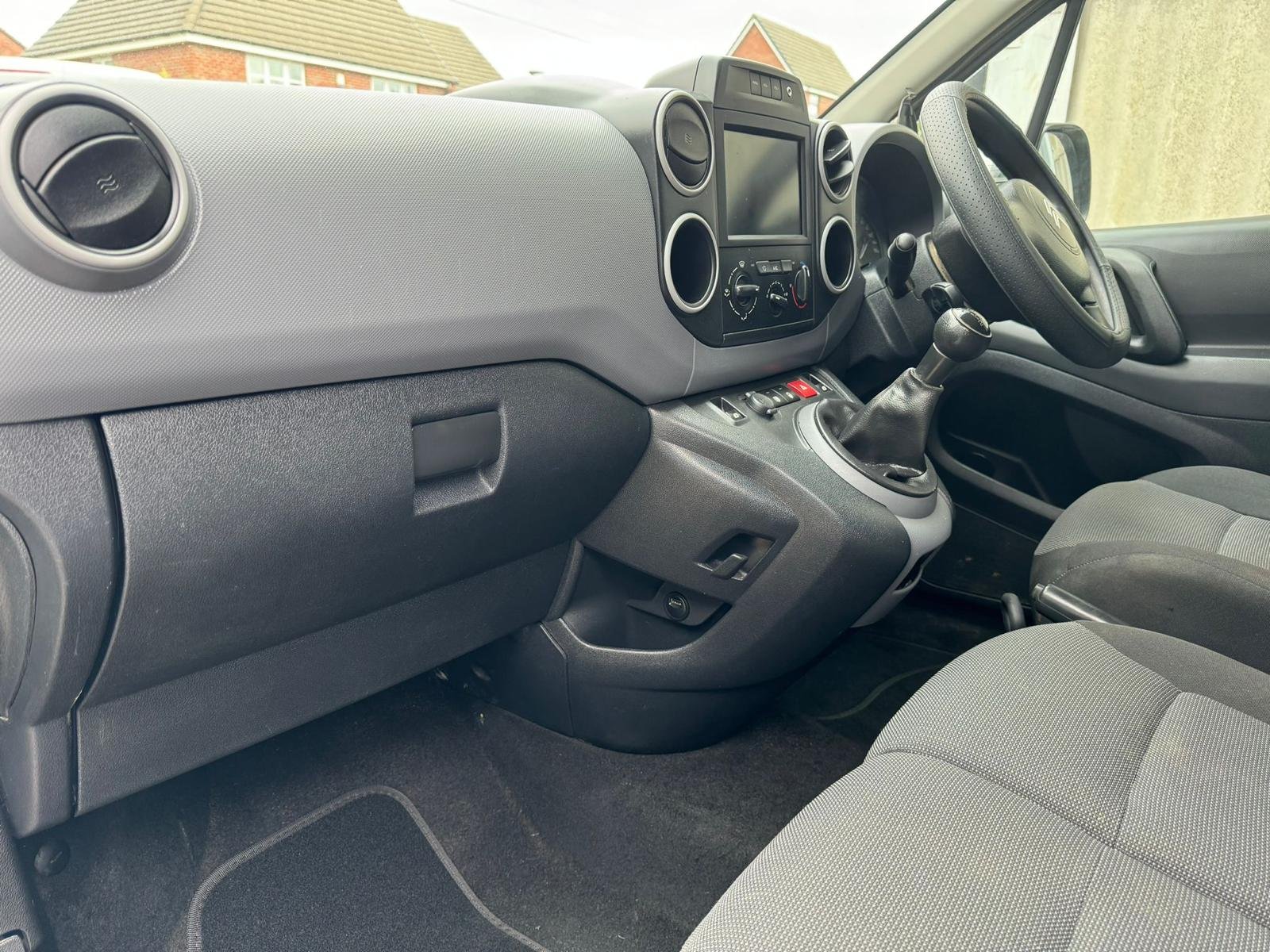 
								Citroen Berlingo Enterprise 1.6 BlueHDi full									
